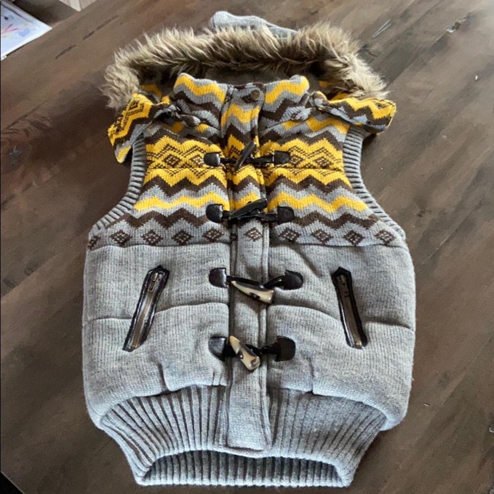 dELiA*s cozy winter hoodie vest